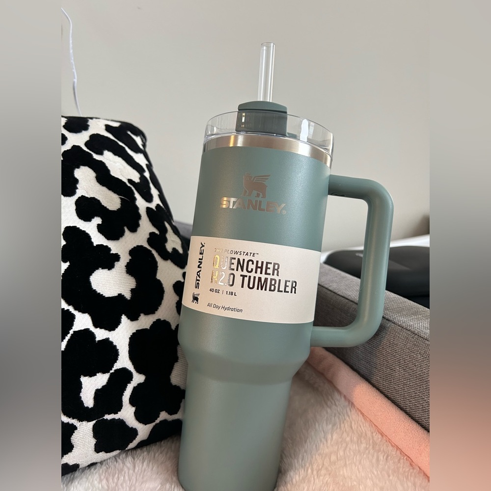 Stanley | H2.0 Thirst Quencher | 40 oz